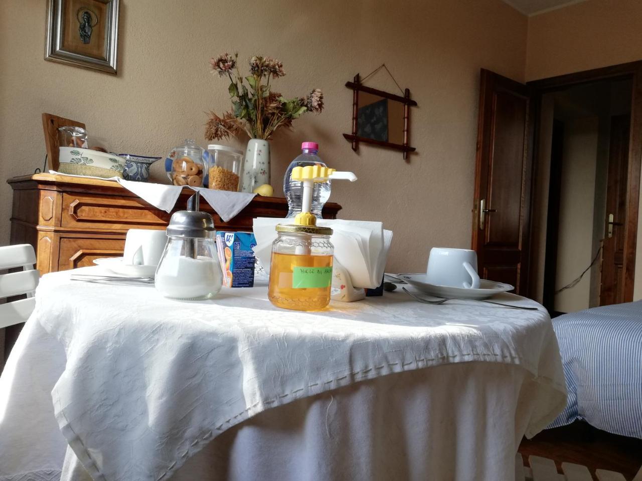 L'Ape In Corte Casa Di Campagna, Via Francigena Stanze E Colazione Vaccarizza Exterior photo